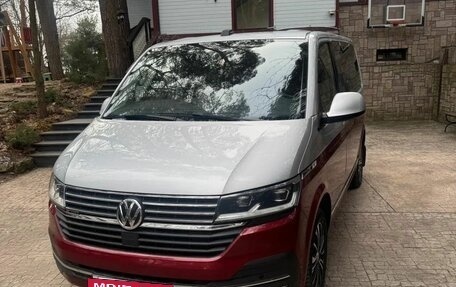 Volkswagen Multivan T6 рестайлинг, 2020 год, 4 990 000 рублей, 10 фотография