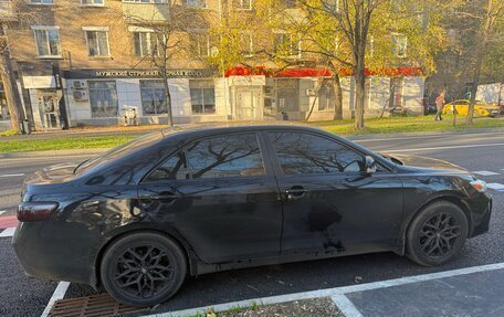 Toyota Camry, 2011 год, 1 050 000 рублей, 2 фотография