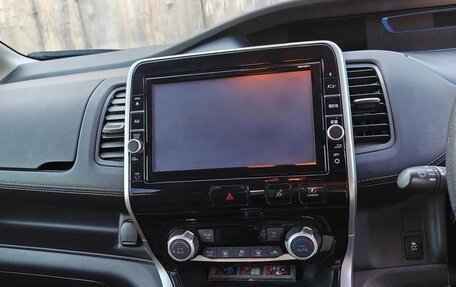 Nissan Serena IV, 2018 год, 2 100 000 рублей, 9 фотография