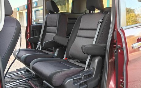 Nissan Serena IV, 2018 год, 2 100 000 рублей, 15 фотография