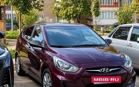 Hyundai Solaris II рестайлинг, 2011 год, 690 000 рублей, 3 фотография