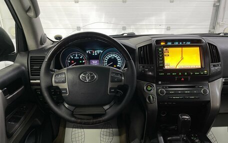 Toyota Land Cruiser 200, 2010 год, 2 699 000 рублей, 9 фотография