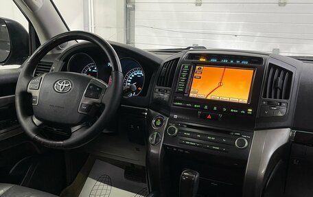 Toyota Land Cruiser 200, 2010 год, 2 699 000 рублей, 11 фотография