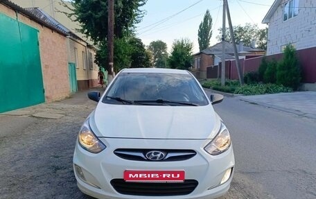 Hyundai Solaris II рестайлинг, 2014 год, 500 000 рублей, 1 фотография
