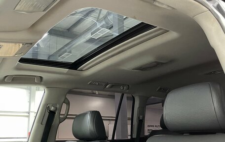 Toyota Land Cruiser 200, 2010 год, 2 699 000 рублей, 21 фотография