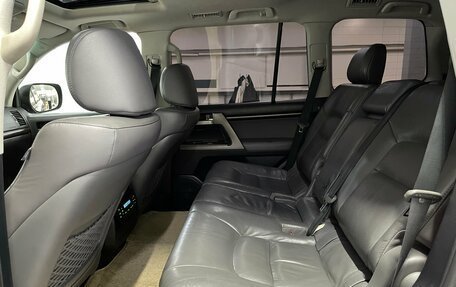 Toyota Land Cruiser 200, 2010 год, 2 699 000 рублей, 23 фотография