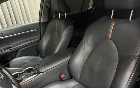 Toyota Camry, 2018 год, 3 199 777 рублей, 8 фотография