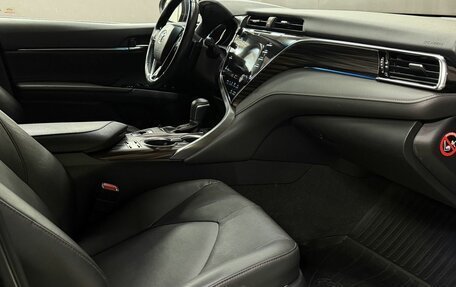 Toyota Camry, 2018 год, 3 199 777 рублей, 12 фотография