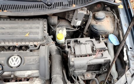Volkswagen Polo IV рестайлинг, 2007 год, 400 000 рублей, 4 фотография