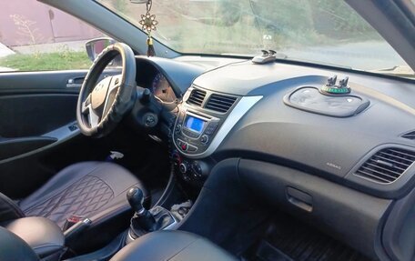 Hyundai Solaris II рестайлинг, 2014 год, 500 000 рублей, 3 фотография