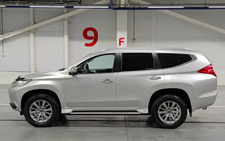 Mitsubishi Pajero Sport III рестайлинг, 2017 год, 2 550 000 рублей, 8 фотография