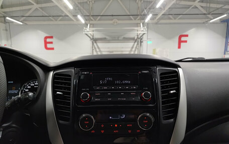 Mitsubishi Pajero Sport III рестайлинг, 2017 год, 2 550 000 рублей, 15 фотография