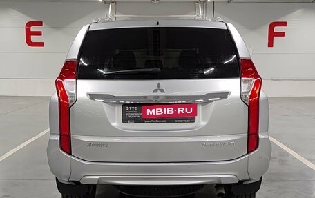 Mitsubishi Pajero Sport III рестайлинг, 2017 год, 2 550 000 рублей, 6 фотография