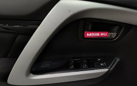 Mitsubishi Pajero Sport III рестайлинг, 2017 год, 2 550 000 рублей, 20 фотография