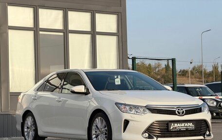 Toyota Camry, 2017 год, 2 350 000 рублей, 4 фотография