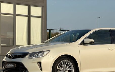Toyota Camry, 2017 год, 2 350 000 рублей, 8 фотография