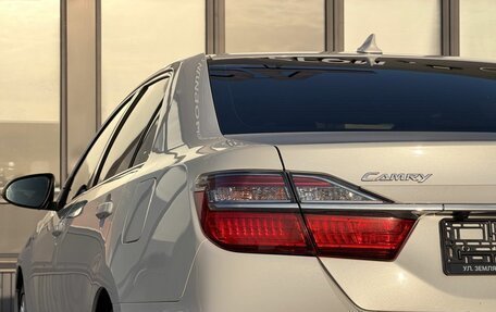 Toyota Camry, 2017 год, 2 350 000 рублей, 10 фотография