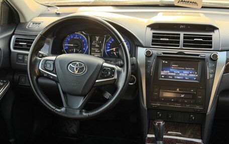 Toyota Camry, 2017 год, 2 350 000 рублей, 13 фотография