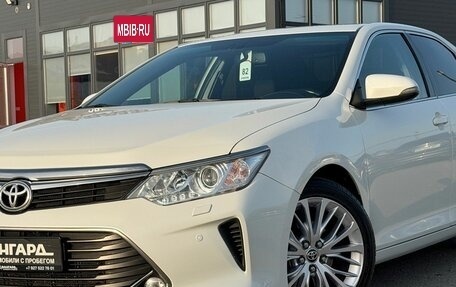 Toyota Camry, 2017 год, 2 350 000 рублей, 2 фотография