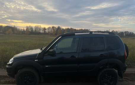 Chevrolet Niva I рестайлинг, 2017 год, 625 000 рублей, 7 фотография