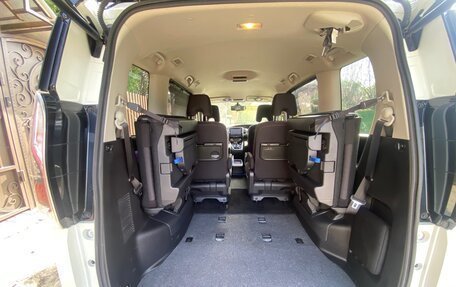 Nissan Serena IV, 2019 год, 2 100 000 рублей, 10 фотография