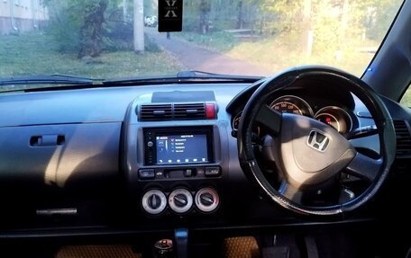 Honda Fit III, 2001 год, 398 000 рублей, 13 фотография