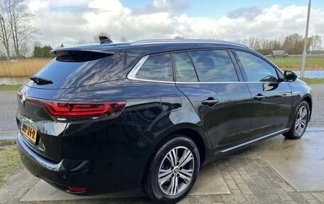 Renault Megane IV, 2022 год, 2 350 000 рублей, 2 фотография
