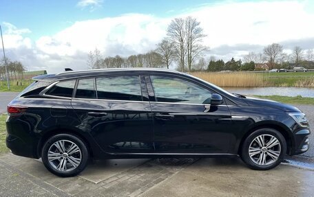 Renault Megane IV, 2022 год, 2 350 000 рублей, 7 фотография