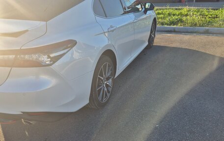 Toyota Camry, 2022 год, 3 000 000 рублей, 5 фотография