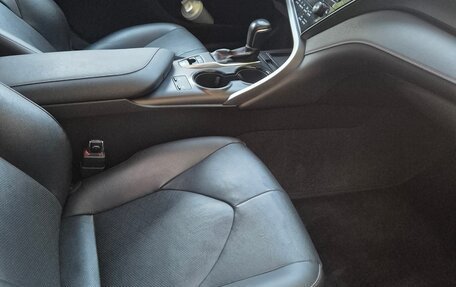 Toyota Camry, 2022 год, 3 000 000 рублей, 8 фотография