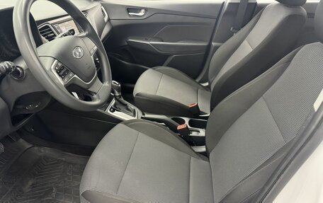Hyundai Solaris II рестайлинг, 2022 год, 1 540 000 рублей, 21 фотография