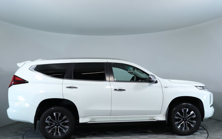 Mitsubishi Montero Sport, 2022 год, 3 830 000 рублей, 4 фотография