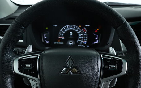 Mitsubishi Montero Sport, 2022 год, 3 830 000 рублей, 19 фотография