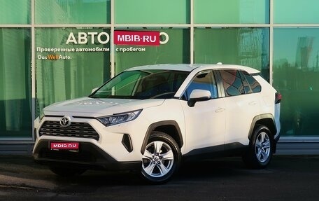 Toyota RAV4, 2019 год, 2 600 000 рублей, 1 фотография