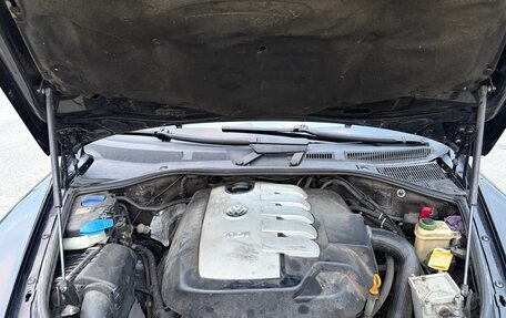 Volkswagen Touareg III, 2004 год, 750 000 рублей, 23 фотография
