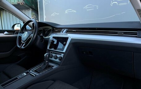Volkswagen Passat B8 рестайлинг, 2018 год, 2 145 600 рублей, 8 фотография