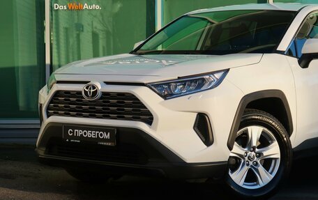 Toyota RAV4, 2019 год, 2 600 000 рублей, 2 фотография