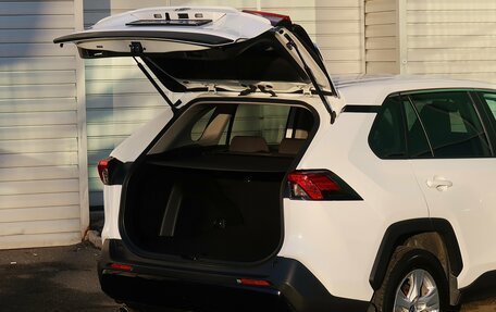 Toyota RAV4, 2019 год, 2 600 000 рублей, 12 фотография