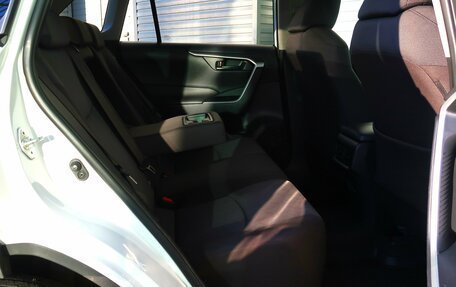 Toyota RAV4, 2019 год, 2 600 000 рублей, 26 фотография