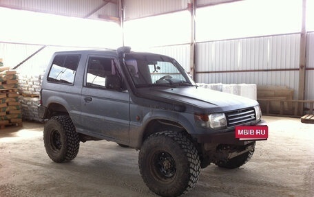 Mitsubishi Pajero III рестайлинг, 1993 год, 850 000 рублей, 3 фотография