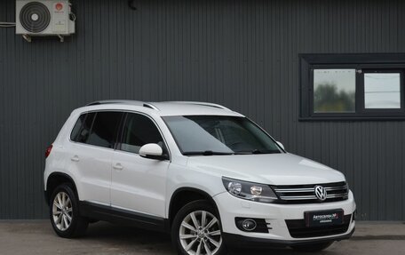 Volkswagen Tiguan I, 2011 год, 869 999 рублей, 3 фотография