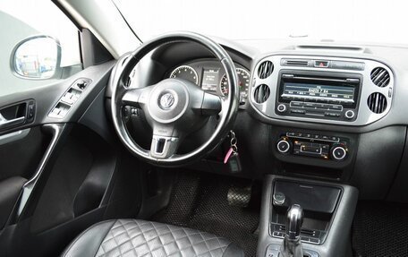 Volkswagen Tiguan I, 2011 год, 869 999 рублей, 8 фотография