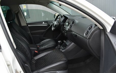 Volkswagen Tiguan I, 2011 год, 869 999 рублей, 16 фотография