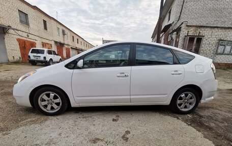 Toyota Prius, 2006 год, 640 000 рублей, 8 фотография