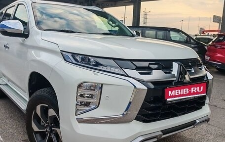 Mitsubishi Montero Sport, 2025 год, 7 100 000 рублей, 1 фотография
