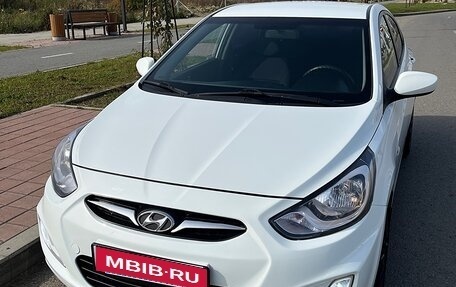 Hyundai Solaris II рестайлинг, 2012 год, 850 000 рублей, 1 фотография