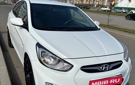 Hyundai Solaris II рестайлинг, 2012 год, 850 000 рублей, 7 фотография