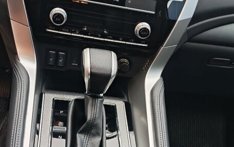 Mitsubishi Montero Sport, 2025 год, 7 100 000 рублей, 7 фотография