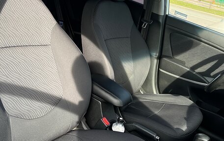 Hyundai Solaris II рестайлинг, 2012 год, 850 000 рублей, 10 фотография