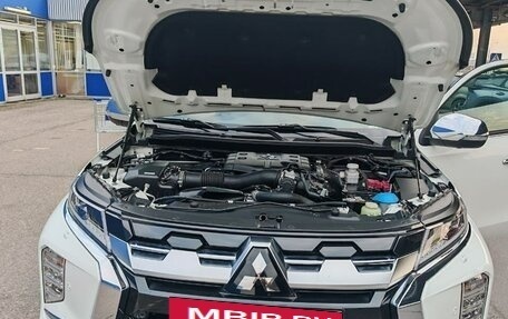 Mitsubishi Montero Sport, 2025 год, 7 100 000 рублей, 9 фотография